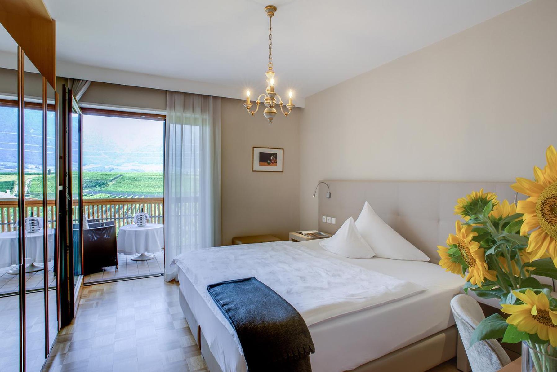 Hotel Girlanerhof Appiano Sulla Strada Del Vino Bilik gambar