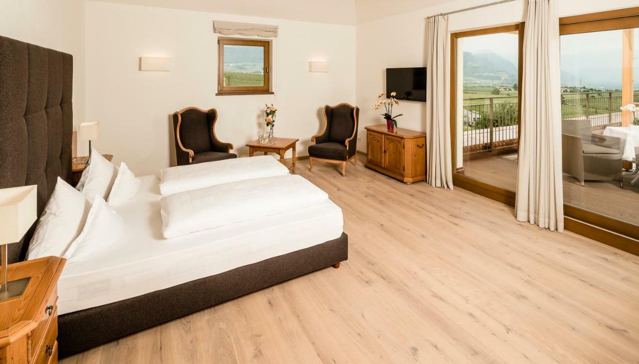 Hotel Girlanerhof Appiano Sulla Strada Del Vino Luaran gambar