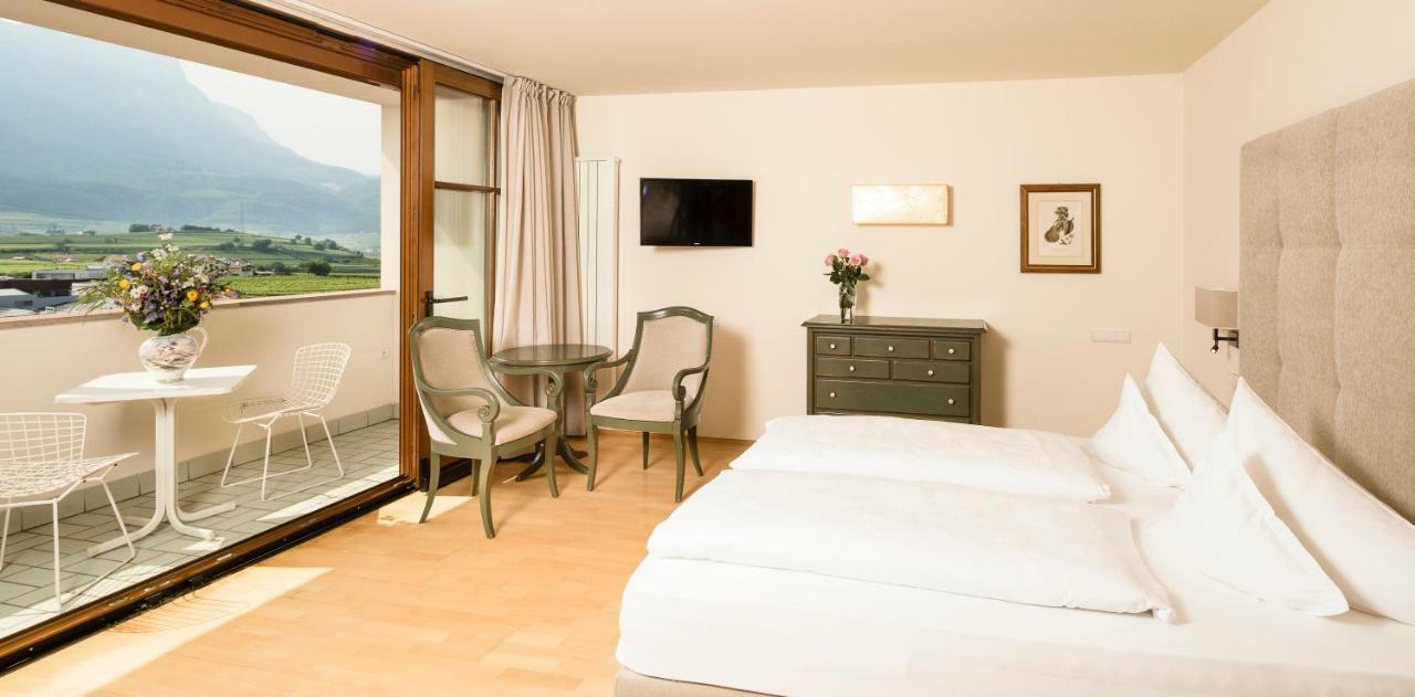 Hotel Girlanerhof Appiano Sulla Strada Del Vino Luaran gambar